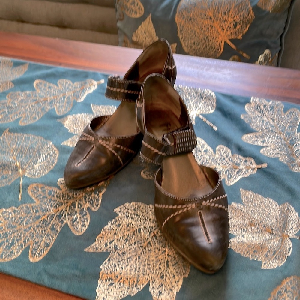 Quality leather mid height heels.